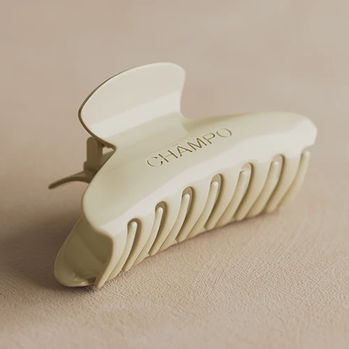 Signature claw clip - Image 3